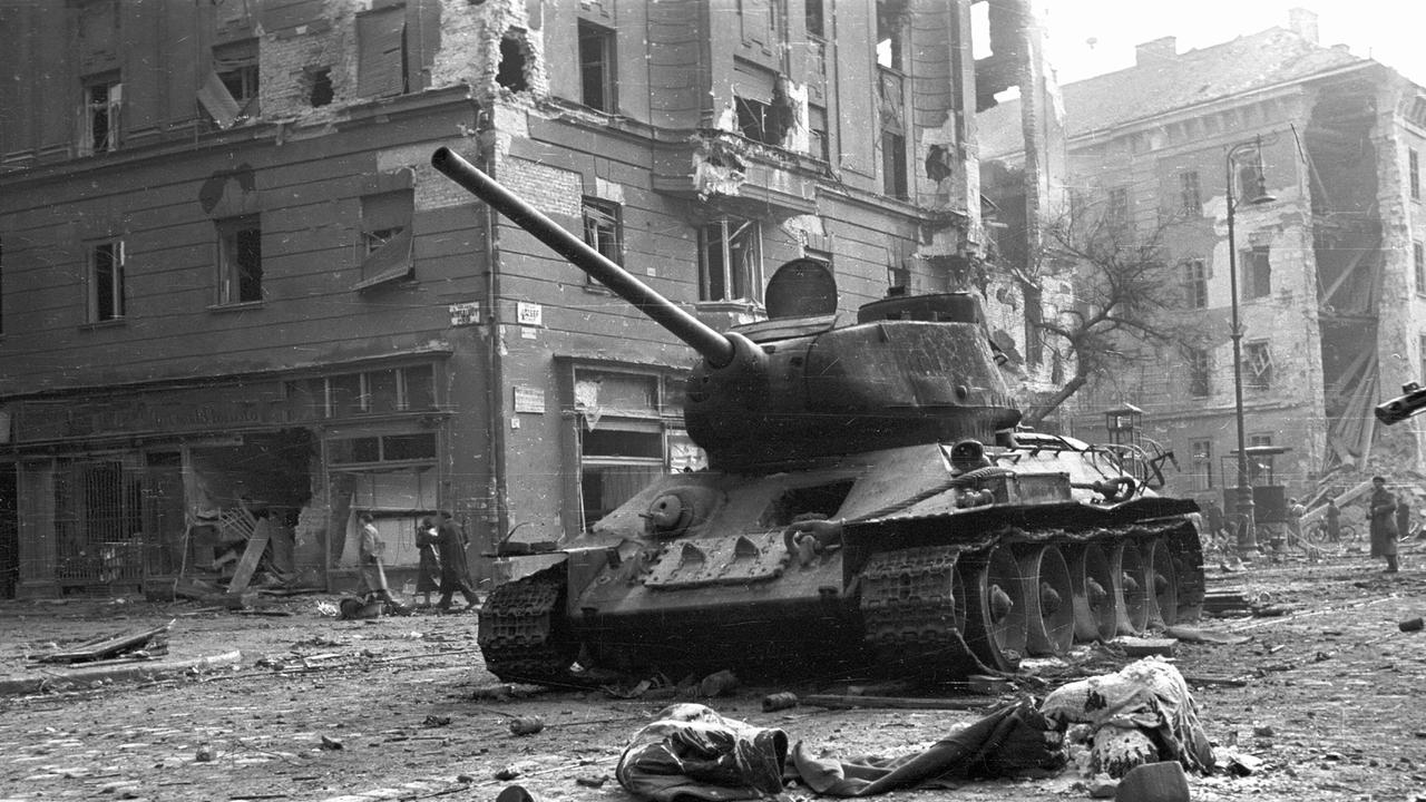 © ORF/MINAPictures &T homasHackl Film/fortepan/Nagy Gyula Ungarische Revolution 1956 - Neue Heimat Österreich